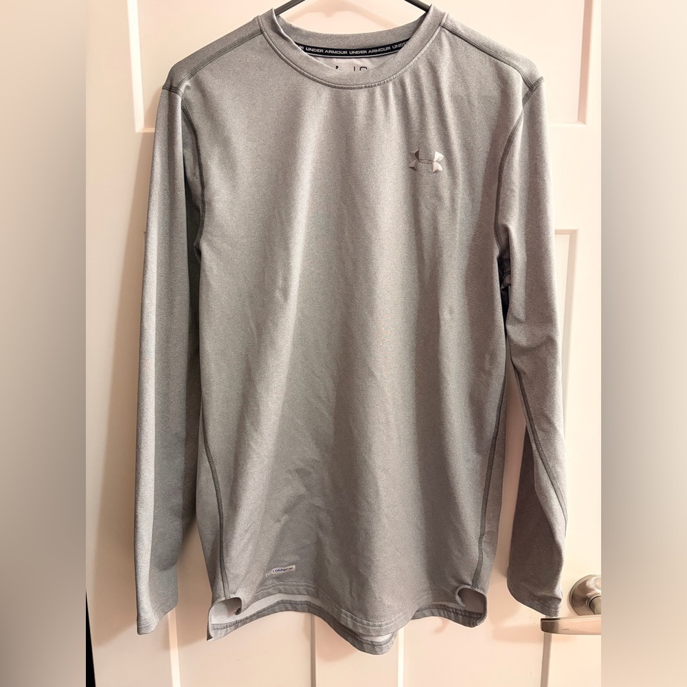 Under Armour fitted cold gear Men's Gray Long Sleeve Shirt